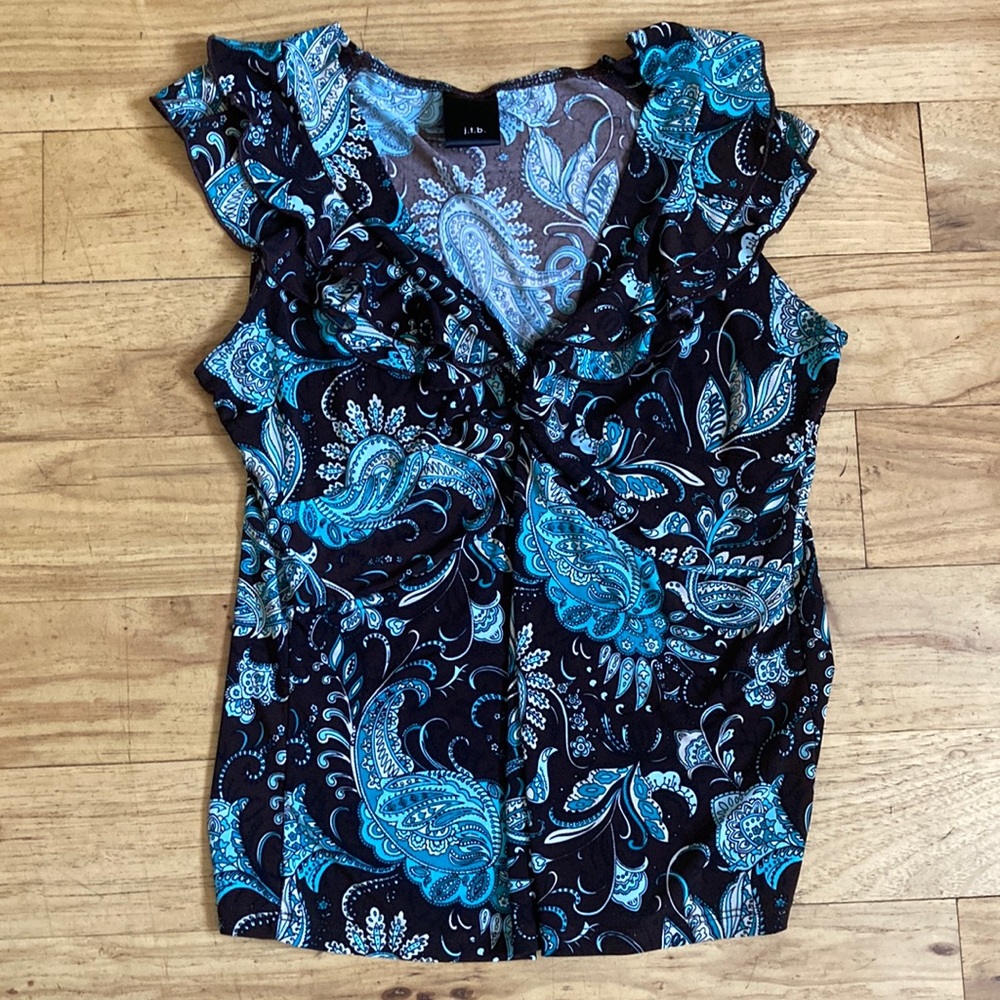 Ruffle shoulder top